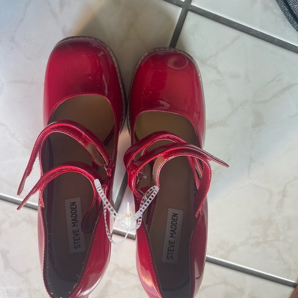 Steve Madden Glossy Red Heels - Picture 7 of 7